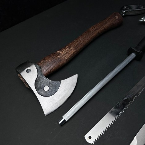 Set macelarie 8 piese, Toporisca, Fierastrau de mana tăiat oase cu 2 panze, 4 cutite si pila ascutit