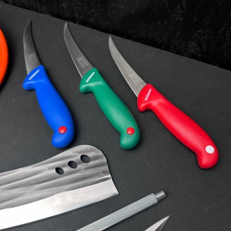 Set macelarie 11 piese, Arzator Nurgaz, Satar, 4 Cutite inox, pila ascutit si furtun gaz 5m cu accesorii