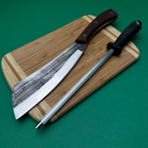 Cutit fier forjat tip Maceta 36cm, maner lemn + Cadou Pila ascutit cutite 36cm, mctg4 nr7