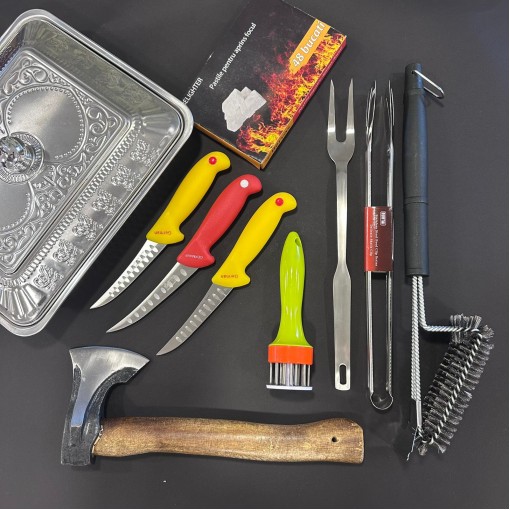 Set camping si gratar 10 piese FeroCut: Toporisca, Tava servire, 3x Cutite,  Ustensile grătar + pastile foc